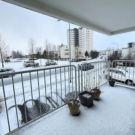 Spacious And Family Friendly Apartment In 雷克雅維克 外观 照片