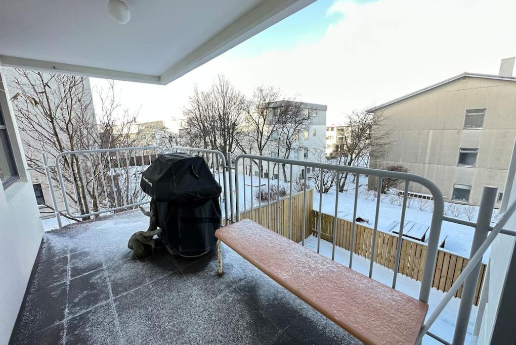 Spacious And Family Friendly Apartment In 雷克雅維克 外观 照片