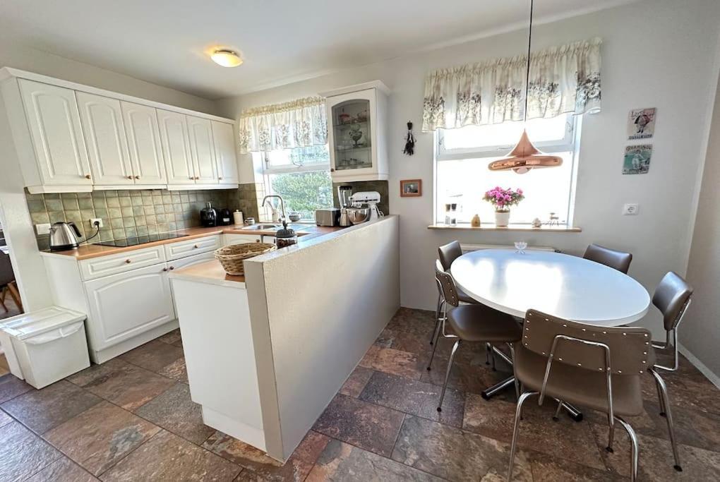 Spacious And Family Friendly Apartment In 雷克雅維克 外观 照片